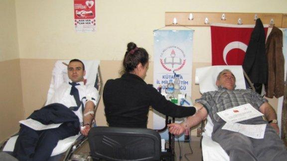 Şehitler Ortaokulunda Kan Bağışı Kampanyası