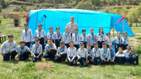 İlkokul Öğrencilerinin Çadırlı İzci Kampı