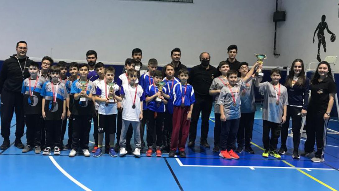 Badminton Turnuvasında 2 Madalya Aldık