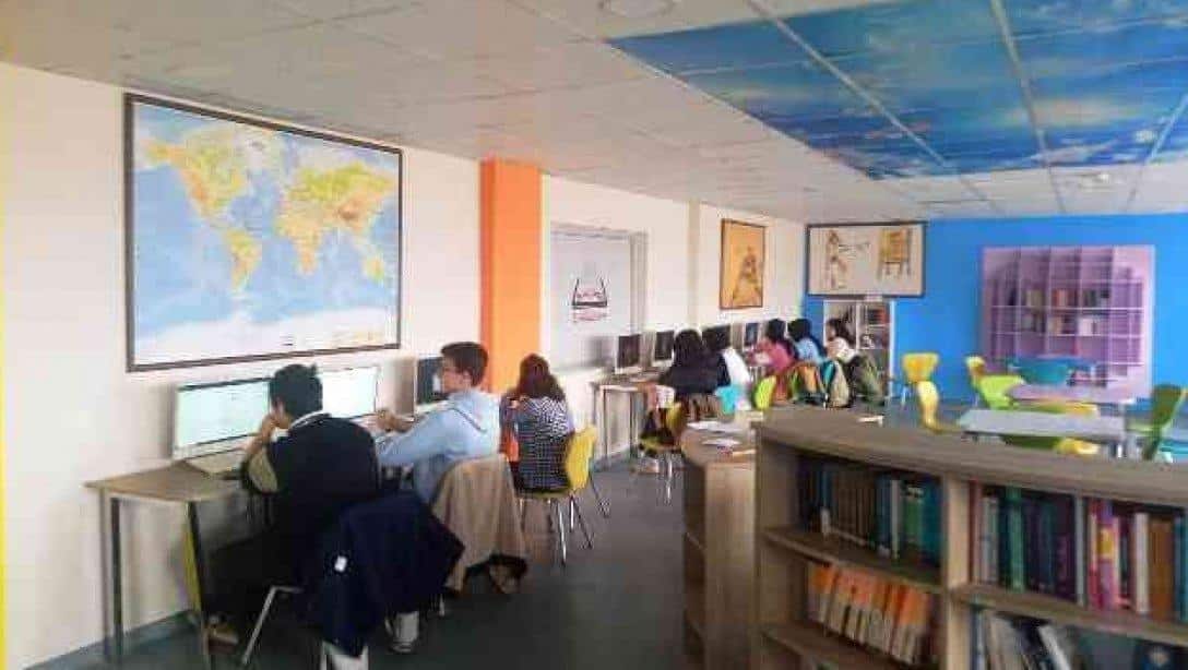 15 Temmuz Şehitleri Anadolu Lisesi' nde İngilizce Kursu