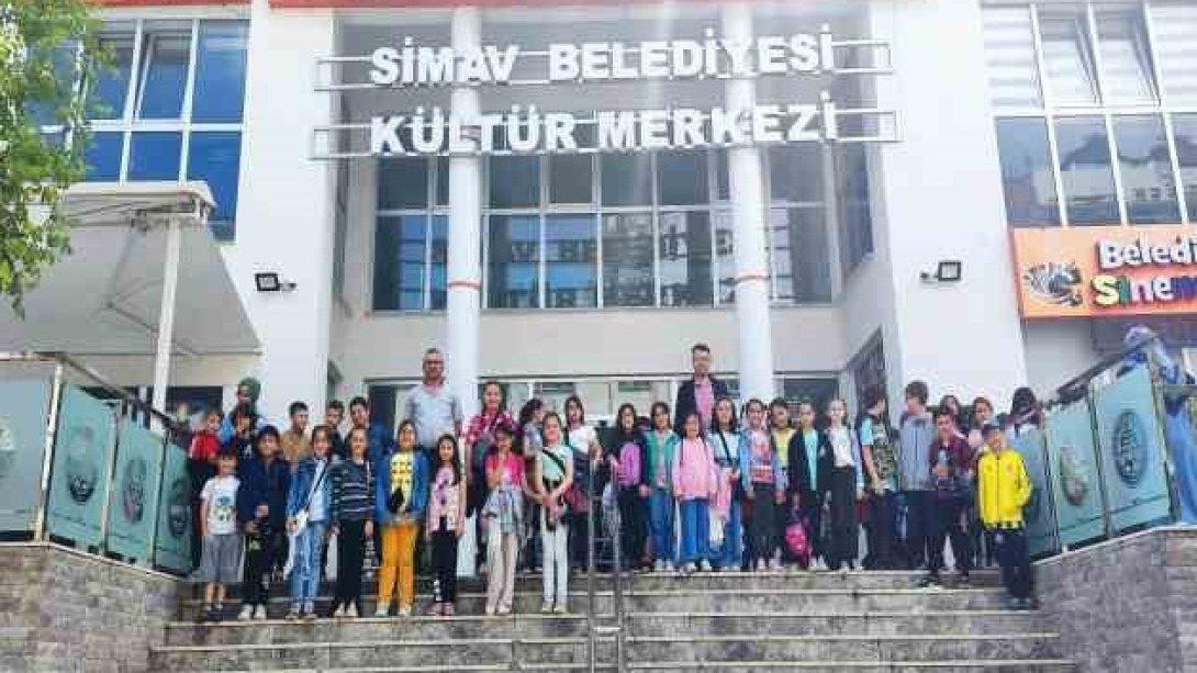 Atatürk İlkokulu Öğrencileri Sinemayla Tanıştı